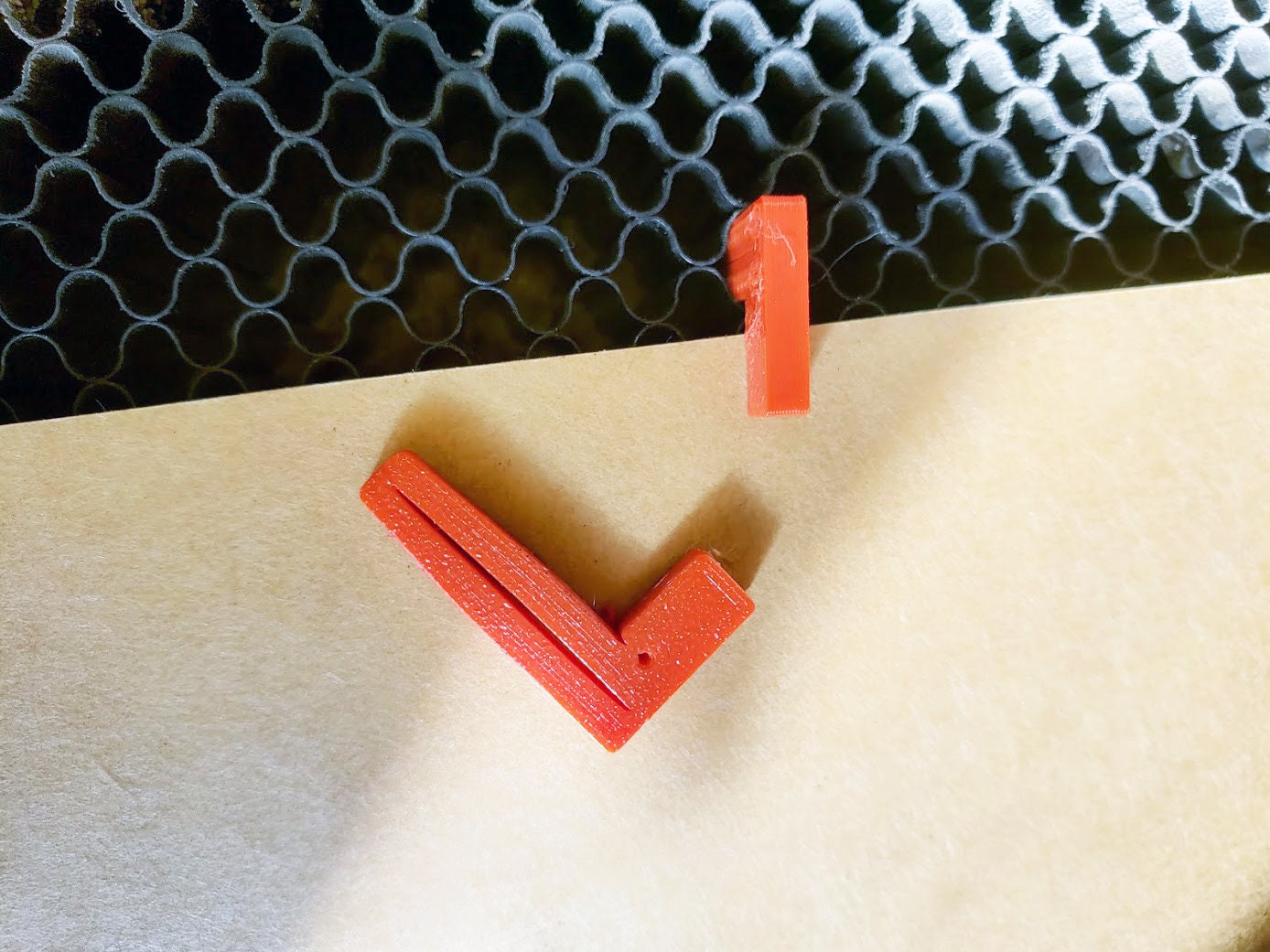 Low Profile Glowforge Honeycomb L Pin, 3D Printed PLA Pins, Laser Cutter, Crumb Tray Pin, Material Hold Down, Plastic, PLA+