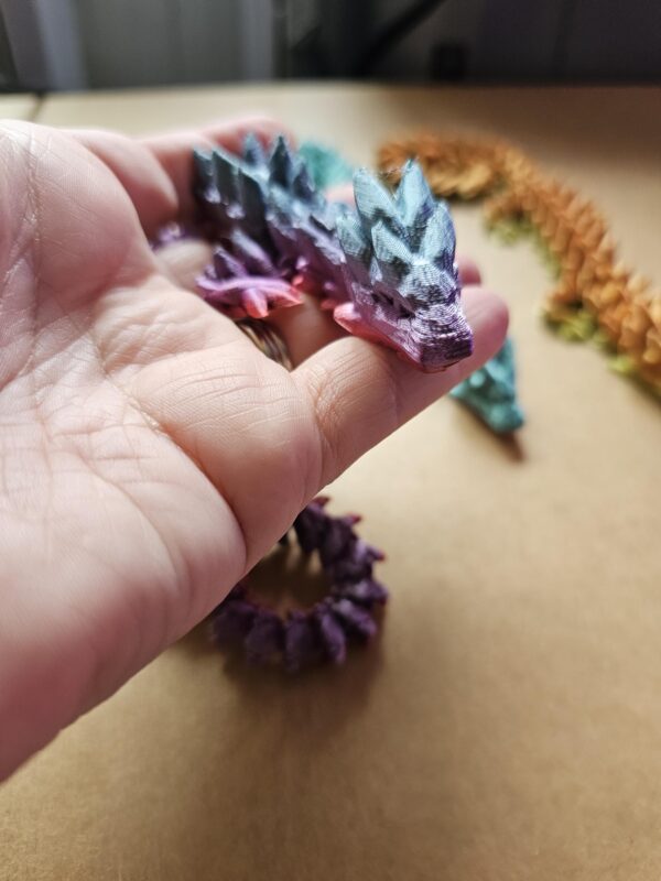 Articulated Gemstone Dragon, Fidget Toy, Children Gift, Desk Stress Decor, 3D Printed Rainbow Animal, Kid Birthday Present, Cinderwing3D - Image 3